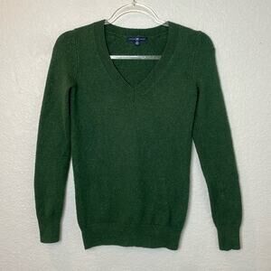 GAP Green Vneck Long Sleeve Sweater Size XS
